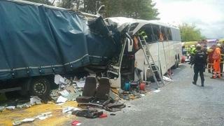 Haos u Slovačkoj: Sudarili se kamion i autobus, ima povrijeđenih 