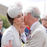 Kralj Čarls je bio s Kejt Midlton u bolnici: Ponosan je na njenu hrabrost