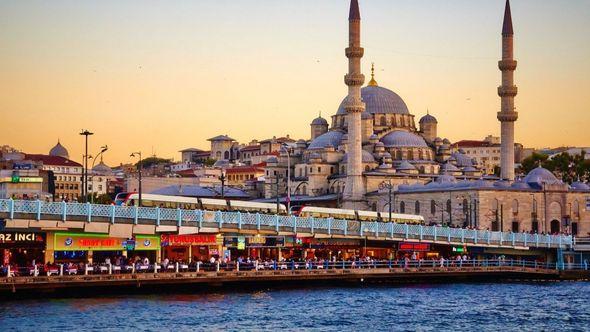 Istanbul: Uhodana ruta - Avaz