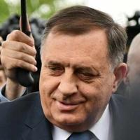 Video / Dodik stigao u Sud BiH: Pristalice uzvikivale "Mile, Mile"