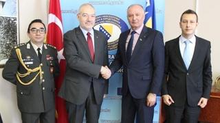 Helez s ambasadorom Turske u BiH: Razgovarano o vojnoj saradnji