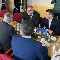 Satler pitao Halilagića i Vujovića "Gdje je opozicija?", KO SDP TK: Velika blamaža premijera i predsjednika Skupštine