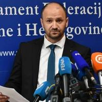 Klub Bošnjaka pozvao poslanike da danas ne glasaju za imenovanje Vlade FBiH