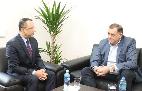 Dodik sa konzulom Turske u Banjoj Luci Oguzom Kilicem - Avaz