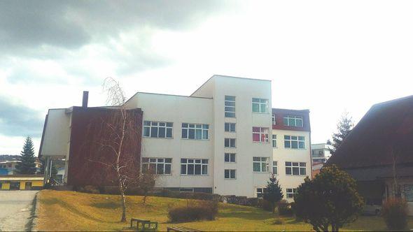 "II srednja škola" u Cazinu - Avaz