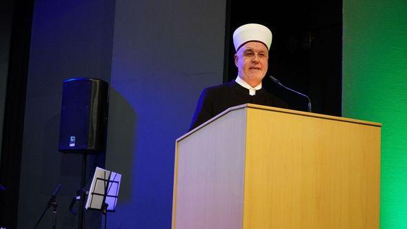 Reisu-l-ulema Islamske zajednice Husein ef. Kavazović u Minhenu - Avaz