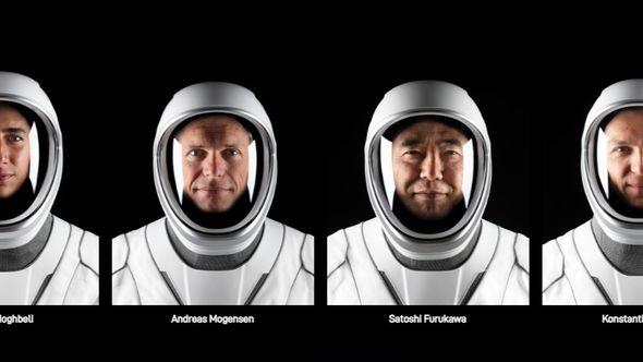 Astronauti u svemirskoj letjelici Dragon - Avaz