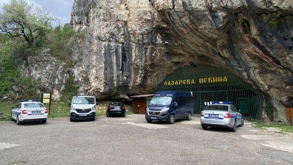 Lazareva pećina - Avaz
