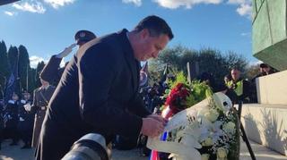 Bećirović u Vukovaru: Položio vijenac i odao počast na Memorijalnom groblju žrtava