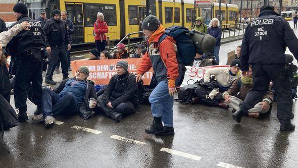 Demonstracije u Njemačkoj - Avaz