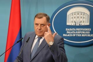 Dodik opet negirao genocid u Srebrenici i vrijeđao ambasadora Marfija