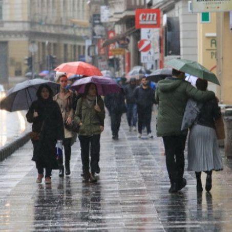 FHMZ: Danas oblačno, narednih dana kiša