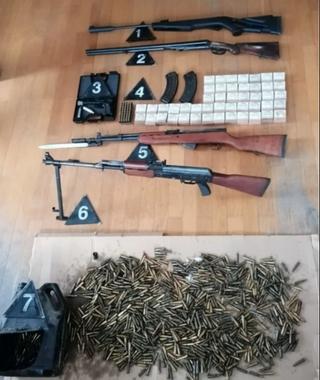 Zaplijenjena veća količina oružja u Čačku i Velikoj Plani: Puške, mitraljez i više od 1.000 metaka