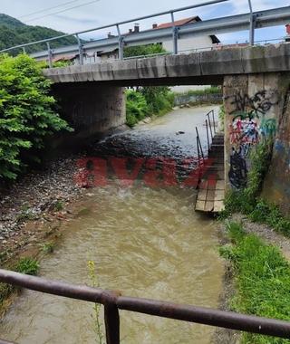 Tragičan kraj potrage u Hadžićima: Izvučeno tijelo petogodišnjaka iz potoka
