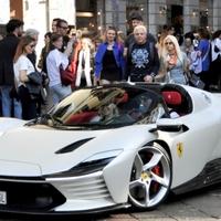 Ibrahimović provozao Ferrari Daytonu: Njega i Helenu spopadali obožavatelji