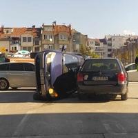 Teška nesreća na Dobrinji: Sudarila se tri vozila, šest osoba povrijeđeno 