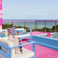 Barbie vilu s bazenom, u kojoj možete odsjesti, preko ljeta su preuredili u stilu Kena