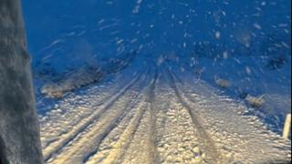 U Bosanskom Grahovu pao snijeg: Ceste su zatrpane, vozite oprezno