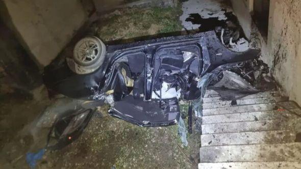 BMW nakon nesreće - Avaz