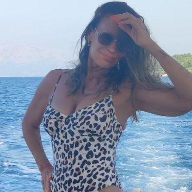 Bivša Miss Jugoslavije (60) objavila sliku u kupaćem kostimu, ljudi se pitaju: Pa, je li moguće
