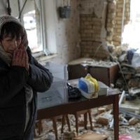 New barrage of Russian strikes in Ukraine kills at least 11