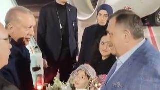 Video / Dodik dočekao Erdoana na aerodromu u Antaliji, pogledajte reakciju predsjednika Turske