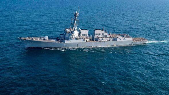 Razarač američke mornarice u patroli u Crvenom moru - Avaz