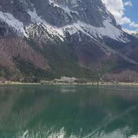Od Tjentišta planinareći do Trnovačkog jezera u Crnoj Gori, usput prođete kroz Perućicu, pogledajte vodopad i prelijepe planine