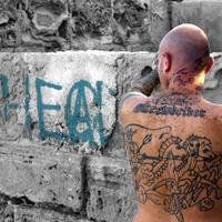 Skinheadsi izboli mladića u Beogradu jer je pripadnik LGBT zajednice?