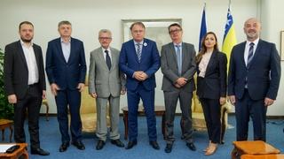 Premijer Nikšić s imenovanim ambasadorima BiH: Iskoristiti sve kapacitete za dovođenje investicija u našu zemlju