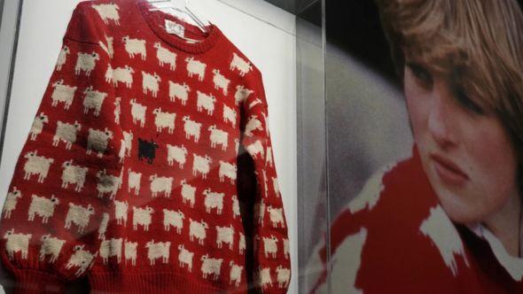 Princess Diana’s iconic sheep sweater - Avaz