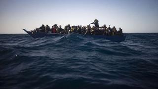 Jedna osoba poginula i pedesetak spašeno nakon prevrtanja čamca s migrantima u Lamanšu