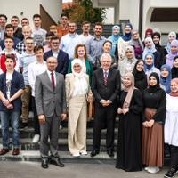 Ambasador Marfi posjetio Srednju školu Žepče i Medresu Veliko Čajno