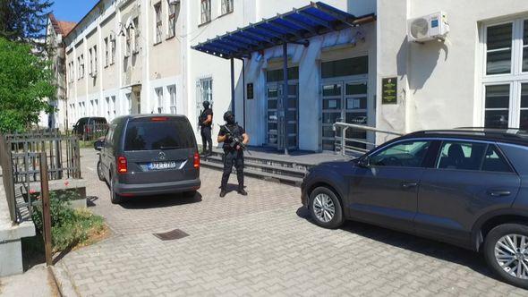 Uhapšeno više policajaca - Avaz