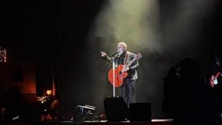 "Avaz" na licu mjesta: Ovacije čarobnjaku u Kotoru, hitom "Da šutiš" Merlin otvorio koncert