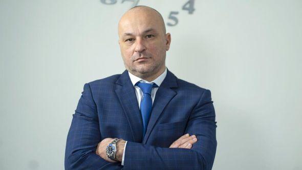 Advokat Bibić: Pijuk pušten da se brani sa slobode - Avaz