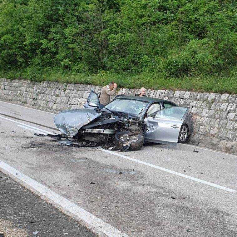 U Čevljanovićima se sudarila dva vozila: Pet osoba povrijeđeno