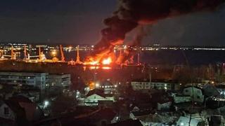 Video / Pojavili se snimci eksplozije u krimskoj luci: Ukrajina izvela žestok napad, uništen ruski brod?