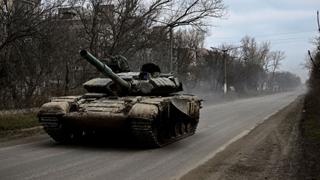 Ukrajina vojska tvrdi da Rusi intenziviraju napade na položaje na frontovima u Bahmutu
