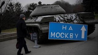 Ukraine forces pull back from Donbas town after onslaught