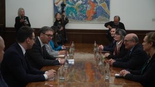 Vučić se sastao sa specijalnim izaslanikom VB za zapadni Balkan Stjuartom Pičom