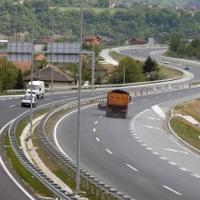 Stanje na putevima u BiH: Na većini putnih pravaca se saobraća nesmetano