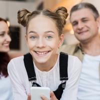 Pet ključnih tema o kojima bi roditelji trebali razgovarati s tinejdžerima