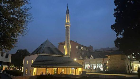 Turali-begova džamija - Avaz