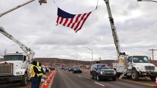 Ex-Navajo president honored in funeral procession, reception