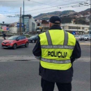 Petak u Sarajevu: Uručena 833 prekršajna naloga, iz saobraćaja isključena dva pijana vozača