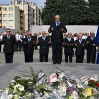 Veterani policije u svečanom defileu, u Goraždu otvoren Trg veterana policije