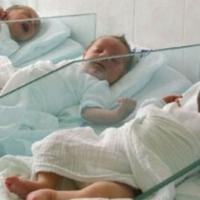 U Kantonalnoj bolnici u Mostaru rođene dvije, u Tuzli osam beba 