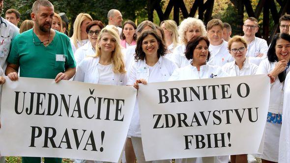 Štrajk medicinskih radnika JU Dom zdravlja Tuzla - Avaz