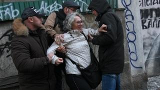 Aktivistkinja Aida Ćorović osuđena jer je gađala jajima mural ratnog zločinca Mladića: Spremna sam ići u zatvor!